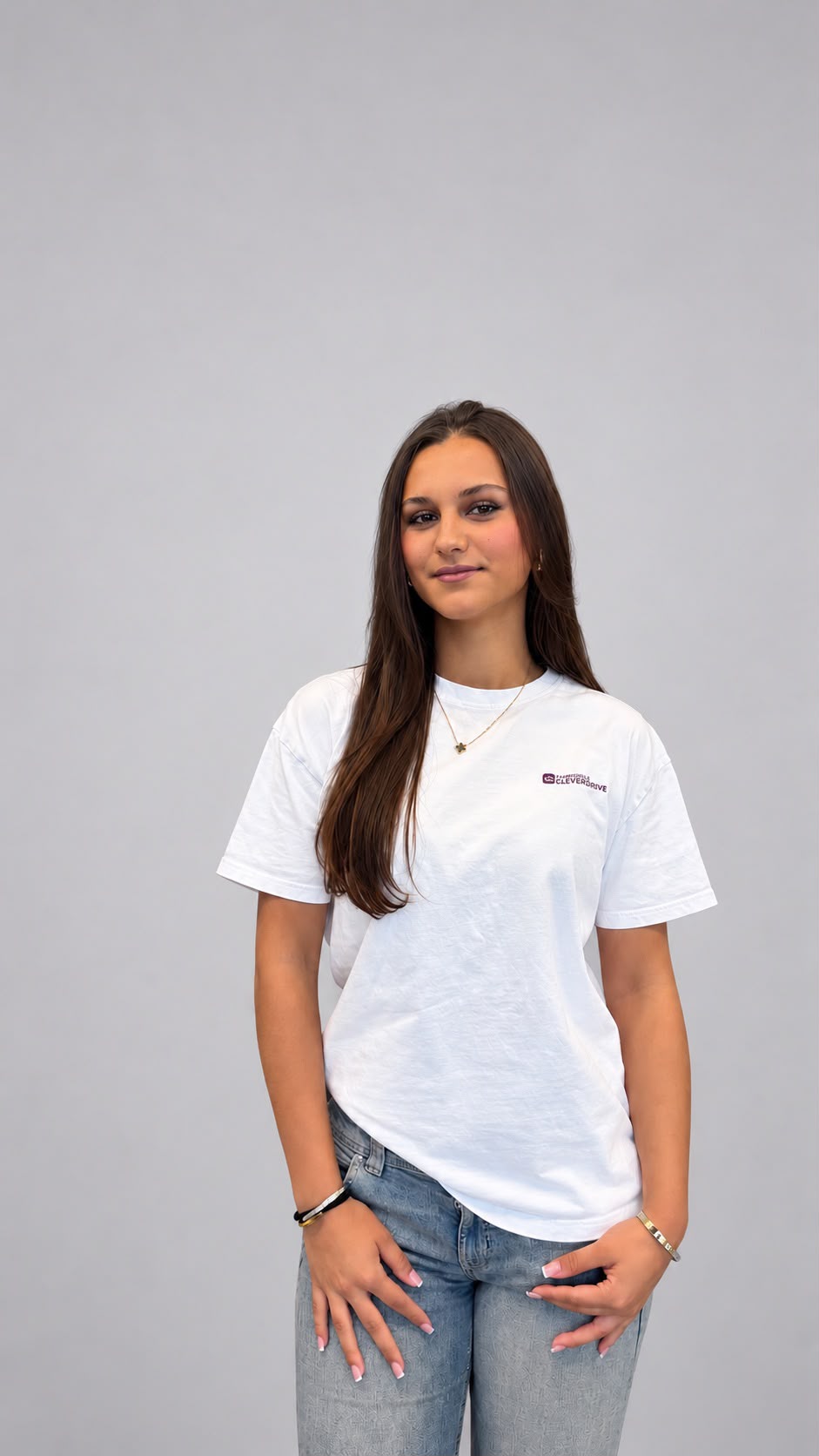 Alina – Front Office